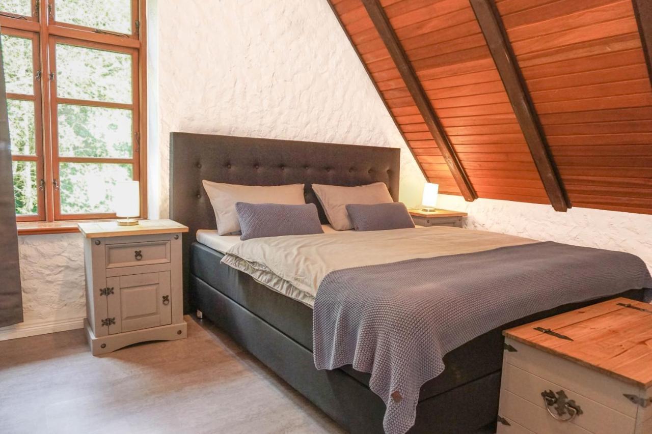 Ruhe Unter Reet-Haus Mit Sauna, Whirlpool Und Kamin Gnarrenburg Exterior foto